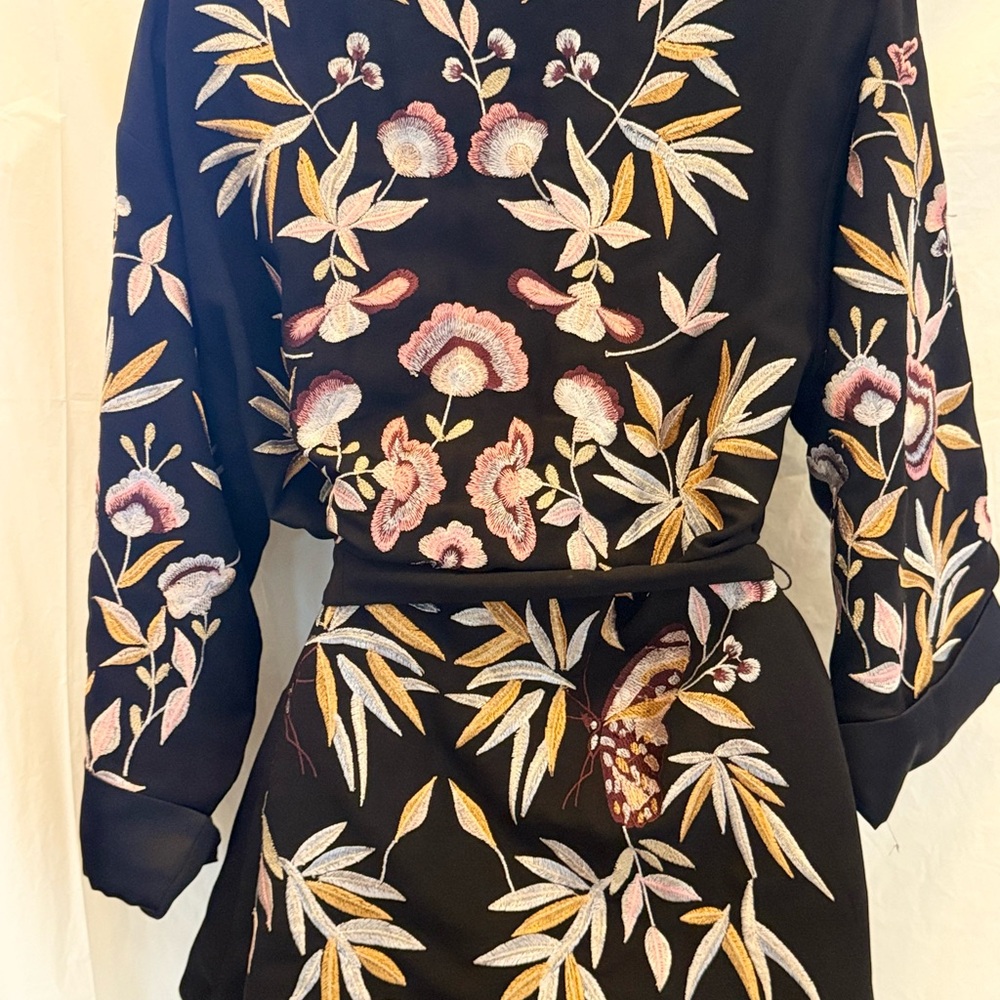 Zara TRF Collection Black and Pink Floral Blazer with Open Front - Picture 4 of 5